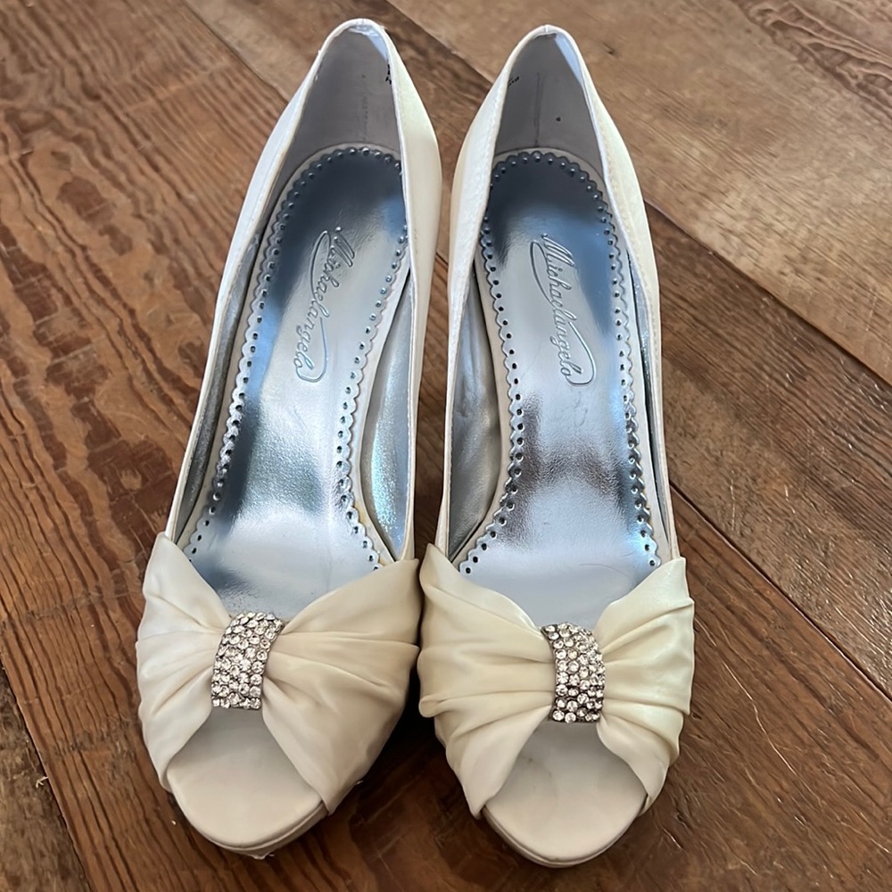 Wedding pumps
